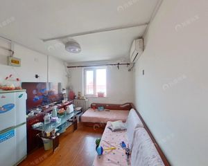 万源·东高地小区 南北两居 采光好 户型方正
