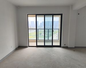 项隘馨园3室2厅1卫南朝向135.0万元/套出售