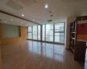 70年珍藏版公寓 数码银座85平 民用水电 4号12号线