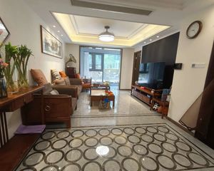 保利天悦3室2厅2卫南朝向300.0万元/套出售