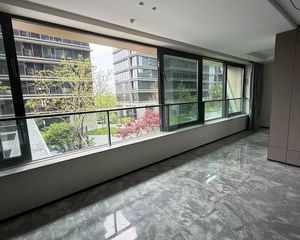 (价格有惊喜 来面谈)明湖板块 雅戈尔懿秋苑 全新精装 中庭