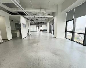新出房源甲级写字楼可个人公司购买345平三面采光可注册随时看