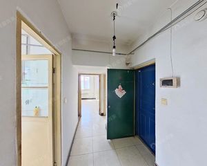 胜古北里全明格局三居,有平改坡,安静,采光足