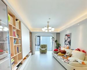 云潮中心3室2厅2卫南朝向285.0万元/套出售