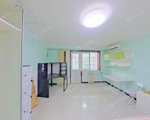 东三环国贸 地铁6号线金台路低总价南北通透两居 采光好有钥匙