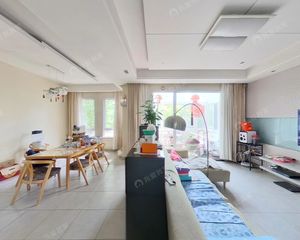 吉晟别墅F户型无遮挡 小区中间位置 总价可以商谈 满五
