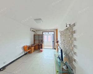 横一条新上全南两居,户型方正得房率高,看房方便