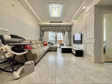 南岸区 融创江南融府高层 三房 76万