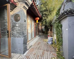 西口袋胡同南向三居 满五简装 1566万