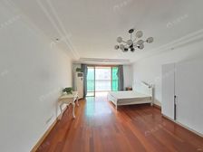 电梯中间楼层,平层大三房,业主变现处理,看房方便随时可约