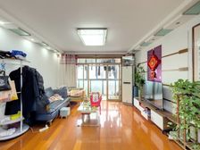 边套飞机户型大三房,楼间距宽采光好,电梯中楼层,欢迎实地看房