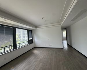海映星洲北区3室2厅2卫南朝向148.0万元/套出售
