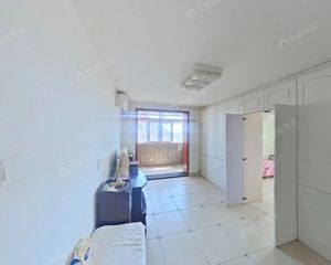 安苑北里 管理很好 改造彻底 电梯东南向两室两厅 采光视野棒