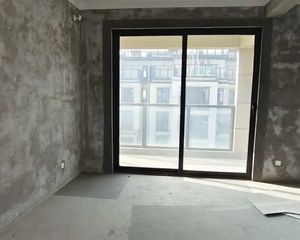 中旅宁宸院3室2厅3卫南朝向250.0万元/套出售