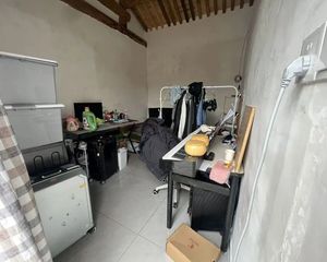 西城区实验一小私产平房,全新装修,出价可谈,实景拍摄,双证