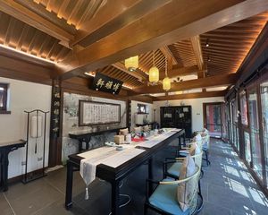 东城雍和宫大街330平南北通透豪华装修四合院,实际拍摄