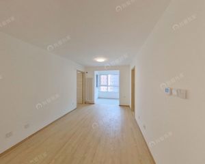 《总监大力推荐望坛新苑8号楼南北向两居 纯纯新房》看房有钥匙
