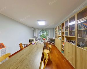 地铁北七家王府温馨公寓三层眼镜房三居南北通透急售