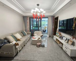 保利天悦4室2厅2卫南朝向329.0万元/套出售