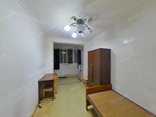 紧靠长风公园,中间楼层采光好,出行便利,配套完善
