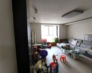 急168万仅契税近地铁可按揭!风华苑4