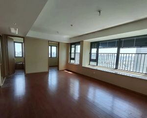 龙湖天玥4室2厅2卫南朝向360.0万元/套出售