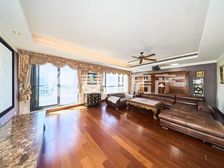 南北通透裘马都4室2厅精装修