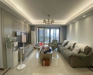 联发君悦 4房2厅99万