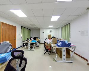 新上售盘 价格可谈 珠委大院 2 房 65.25 方
