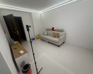 正南樱花北街9号院1室1厅精装修