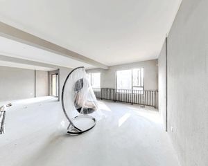 石碶 次新商品房 全新毛坯 视野好 户型方正 双轻轨