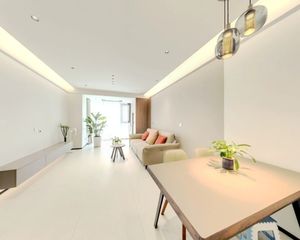急售 价格有惊喜比华利国际城二期 2室2厅 南