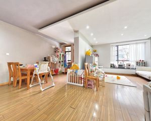 急售,价格有惊喜,蓝谷地一二期 3室1厅 南