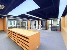 业主急售渝中区大坪龙湖时代天街新装办公室带家具