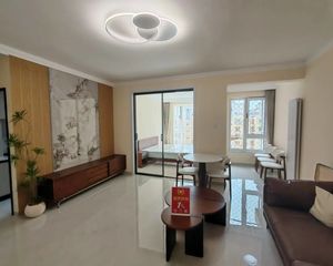 广厦馨苑精装修大一居室出售,价格好谈