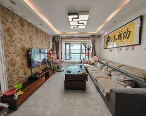 房子诚心出售,南北通透方正户型,看房方便门口有卡扣