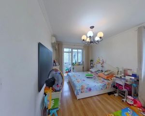 近期想卖 双榆树西里5号楼 低楼层两居