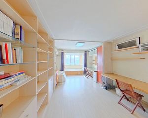 干休所家属院 南北通透 客厅可摆沙发电视 看房随时有钥匙