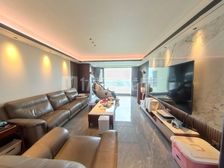 送车位!白石湖吾悦广场C区全湖景豪装大四房 看房方便