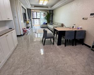 红星国际广场3室2厅2卫南北朝向143.0万元/套出售