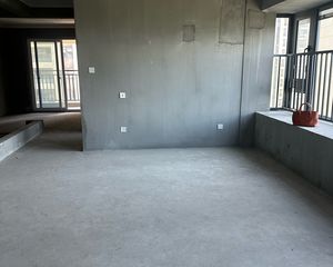 宝龙雅戈尔江汇城4室2厅2卫南朝向245.0万元/套出售
