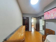 一梯两户,边套全明,采光好,房型正气,随时看房