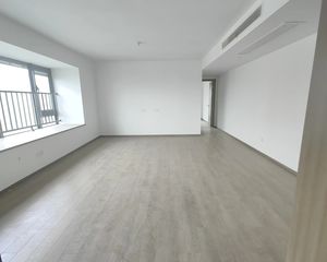 久誉慈郡3室2厅2卫南朝向118.0万元/套出售
