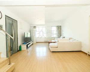 汤HOUSE(别墅) 满五 3+4上叠 精装修 钥匙委托