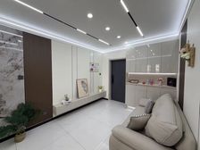 和美鑫苑 出门口复兴路小学 拎包入住 中间楼层 采光好