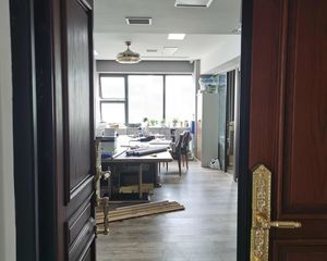 现代国际 3房2厅140万