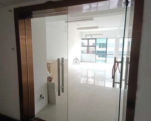 现代国际1房0厅166万