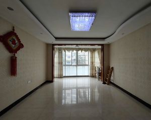 恒大新城3房2厅简装90万