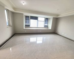 滨江滨涛府3室2厅2卫南北朝向290.0万元/套出售