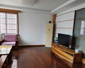 东方阁3室2厅2卫南朝向125.0万元/套出售